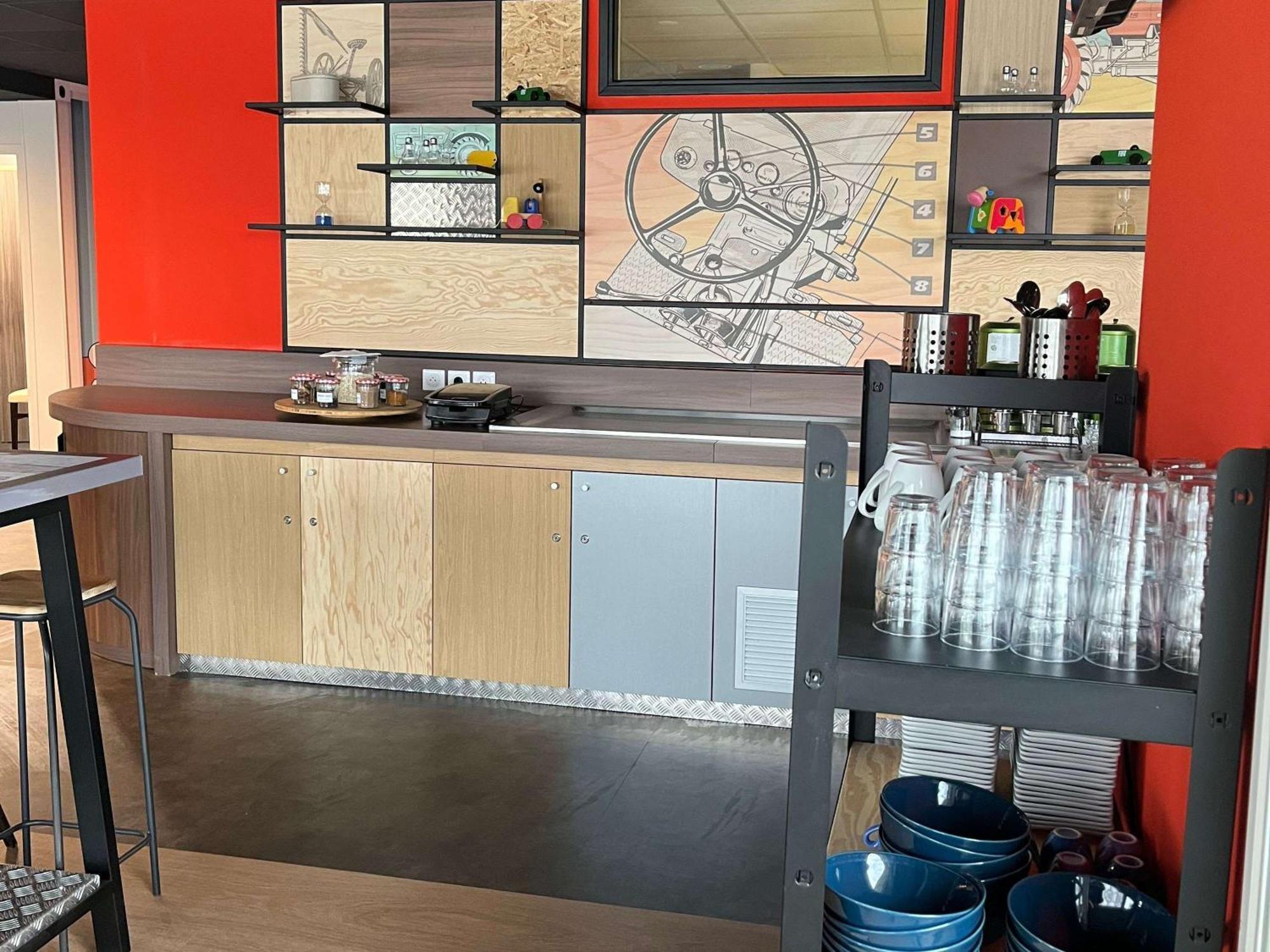 ホテル Ibis Styles Bourbon Lancy エクステリア 写真