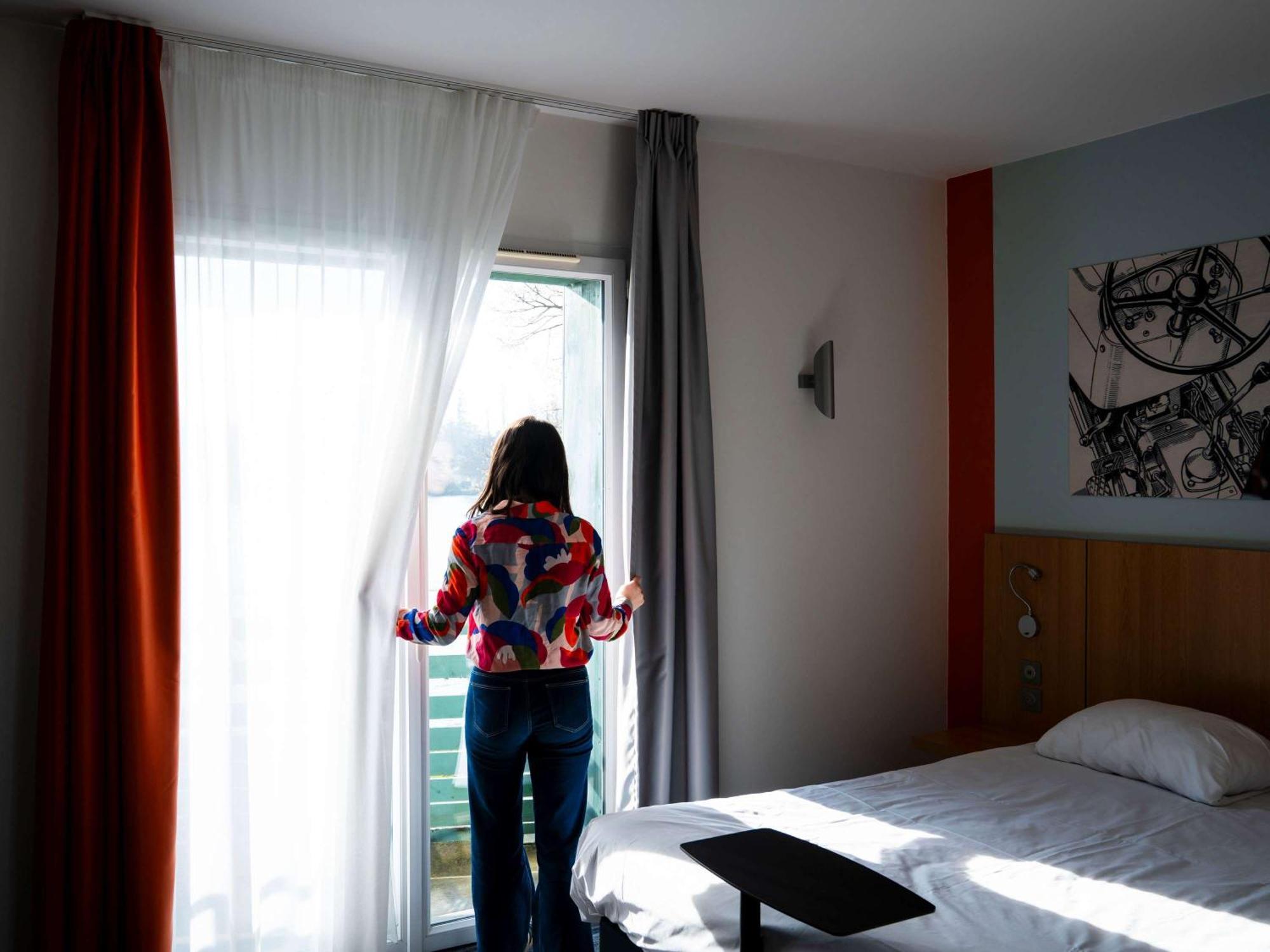 ホテル Ibis Styles Bourbon Lancy エクステリア 写真